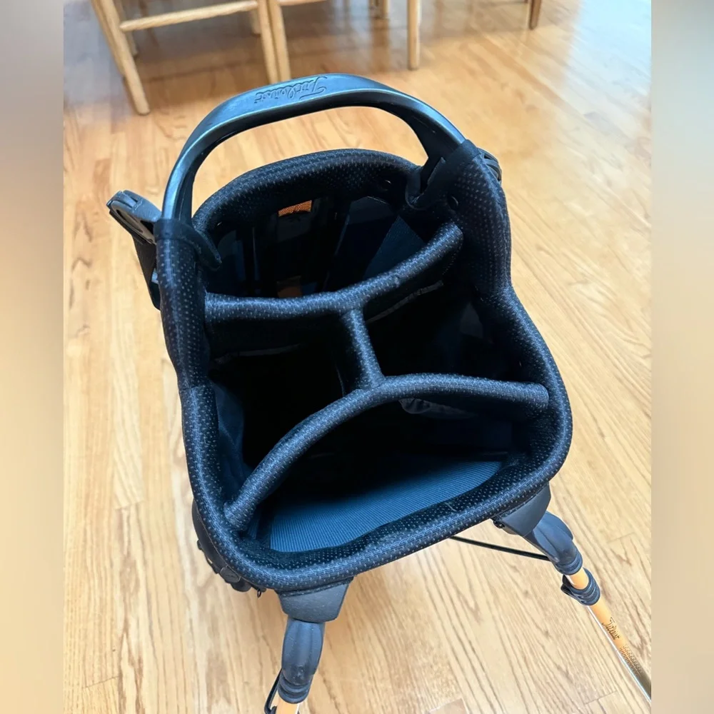 Titleist Players 4 Stand Bag 2018 - Picture 4 of 7